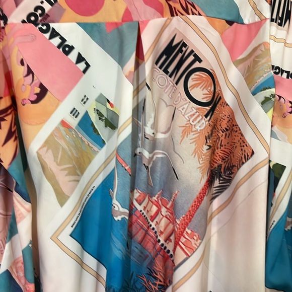 No Brand long sleeved blouse with outdoor scenery. Size Medium. - Picture 6 of 8